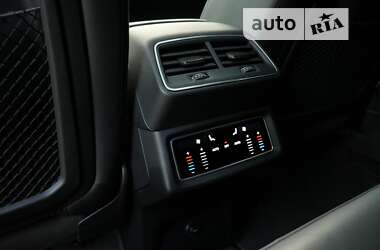 Внедорожник / Кроссовер Audi e-tron 2020 в 