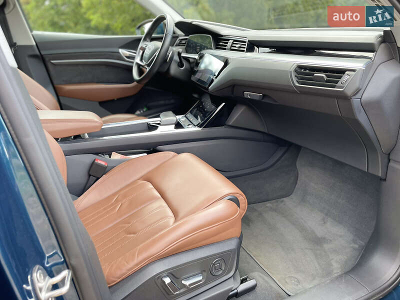 Позашляховик / Кросовер Audi e-tron 2019 в Житомирі