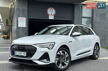 Внедорожник / Кроссовер Audi e-tron 2021 в 