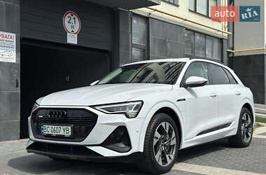 Внедорожник / Кроссовер Audi e-tron 2021 в 