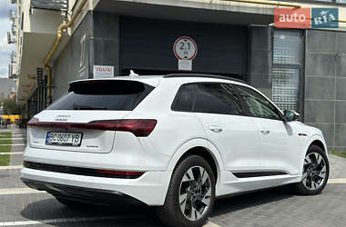 Внедорожник / Кроссовер Audi e-tron 2021 в 