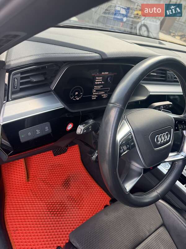 Внедорожник / Кроссовер Audi e-tron 2019 в Полтаве
