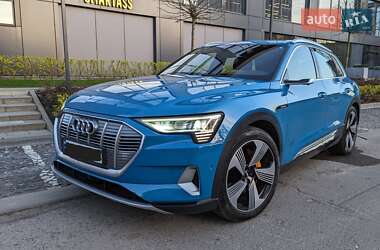 Внедорожник / Кроссовер Audi e-tron 2019 в 
