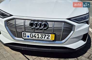Внедорожник / Кроссовер Audi e-tron 2020 в 