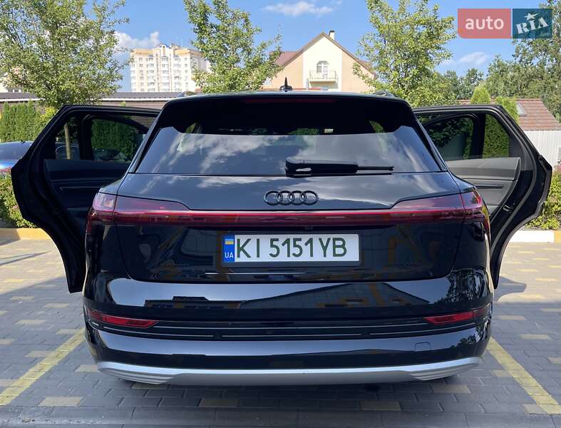 Внедорожник / Кроссовер Audi e-tron 2022 в Киеве