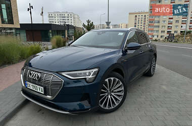 Внедорожник / Кроссовер Audi e-tron 2020 в 