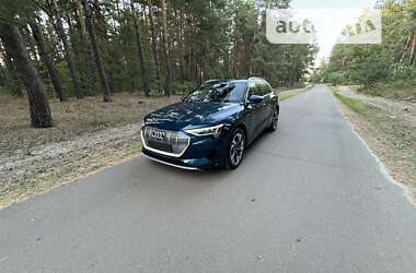 Позашляховик / Кросовер Audi e-tron 2023 в Києві