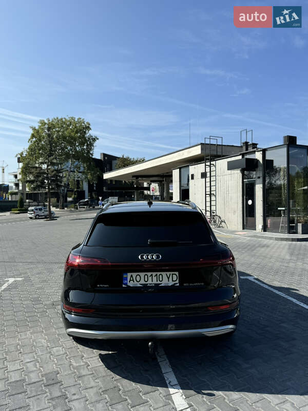 Внедорожник / Кроссовер Audi e-tron 2020 в Львове