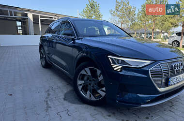 Внедорожник / Кроссовер Audi e-tron 2020 в 