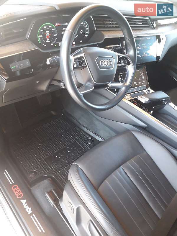 Внедорожник / Кроссовер Audi e-tron 2019 в Дрогобыче