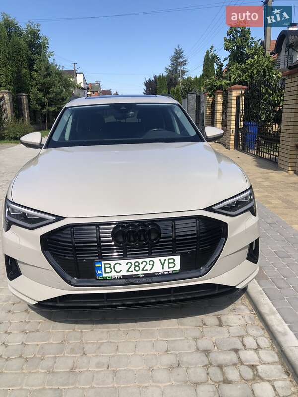 Позашляховик / Кросовер Audi e-tron 2021 в Львові