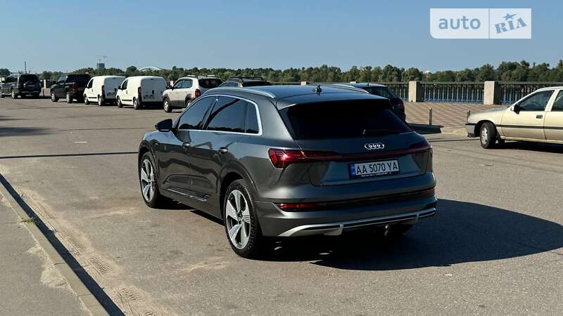 Внедорожник / Кроссовер Audi e-tron 2020 в Киеве