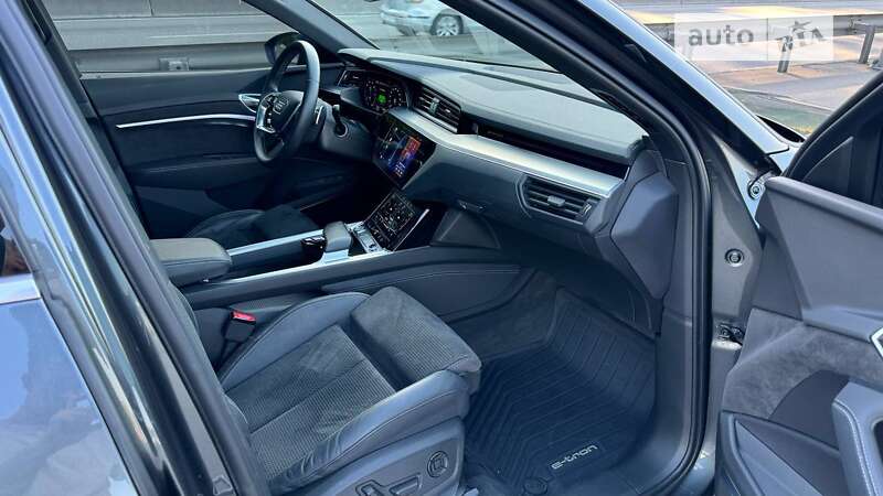 Внедорожник / Кроссовер Audi e-tron 2020 в Киеве