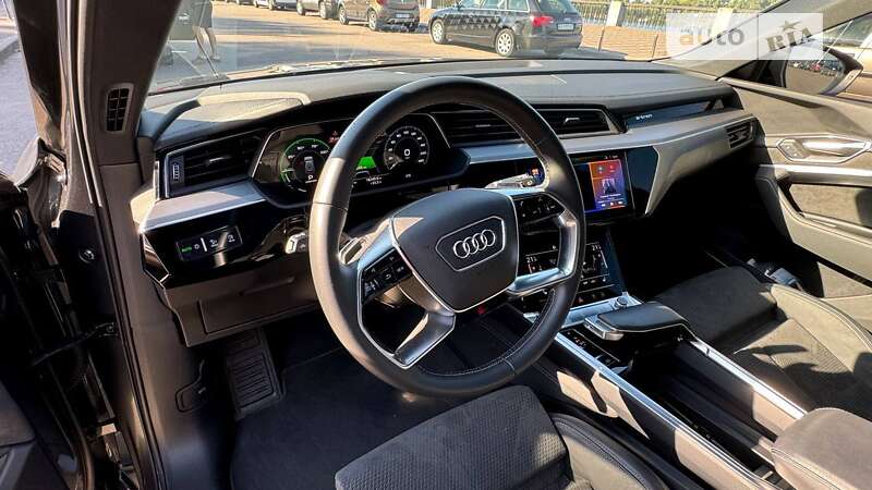 Внедорожник / Кроссовер Audi e-tron 2020 в Киеве
