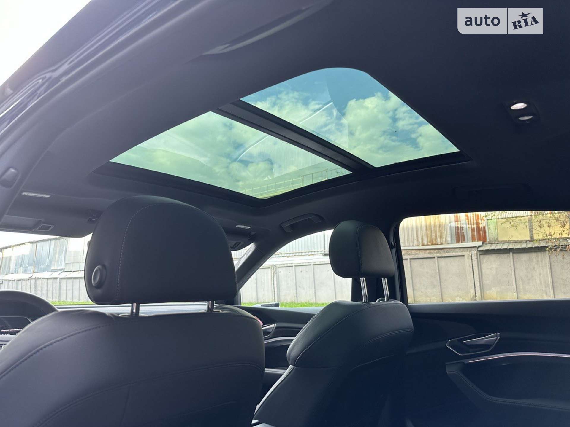 2020 Audi e-tron - мініатюра 11