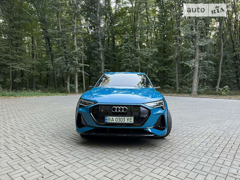 Позашляховик / Кросовер Audi e-tron 2020 в Кривому Озері