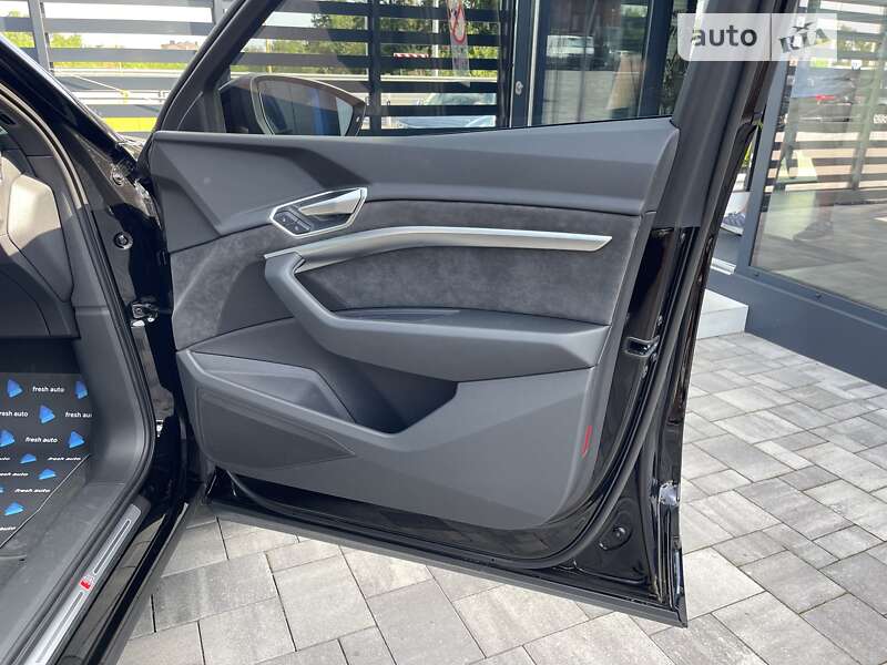 Внедорожник / Кроссовер Audi e-tron 2021 в Ровно фото 36 Внедорожник / Кроссовер Audi e-tron 2021 в Ровно