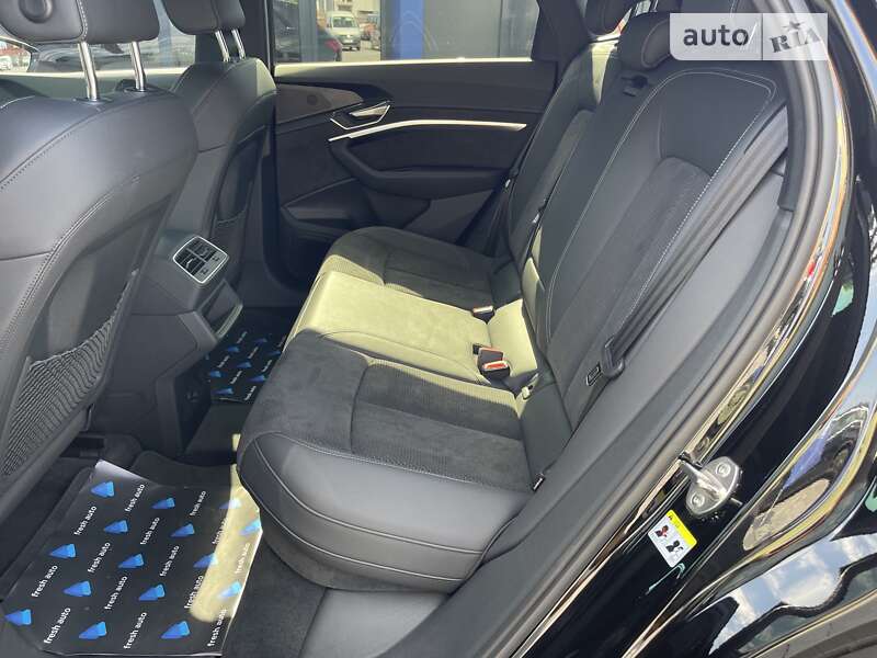 Внедорожник / Кроссовер Audi e-tron 2021 в Ровно фото 28 Внедорожник / Кроссовер Audi e-tron 2021 в Ровно
