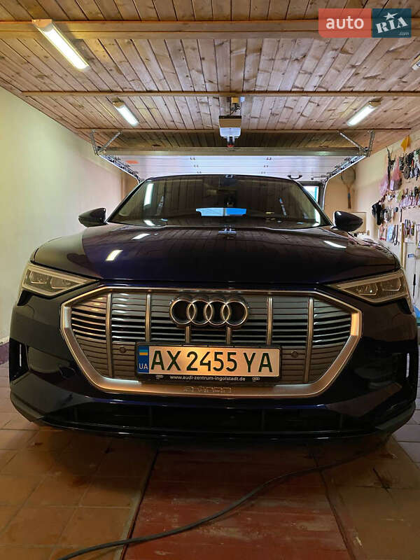 Внедорожник / Кроссовер Audi e-tron 2021 в Харькове