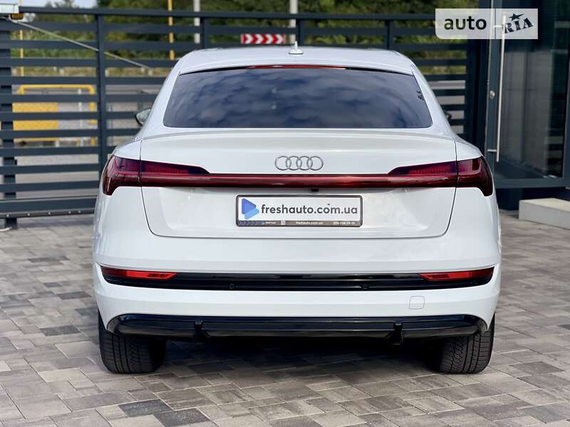Внедорожник / Кроссовер Audi e-tron 2021 в Ровно