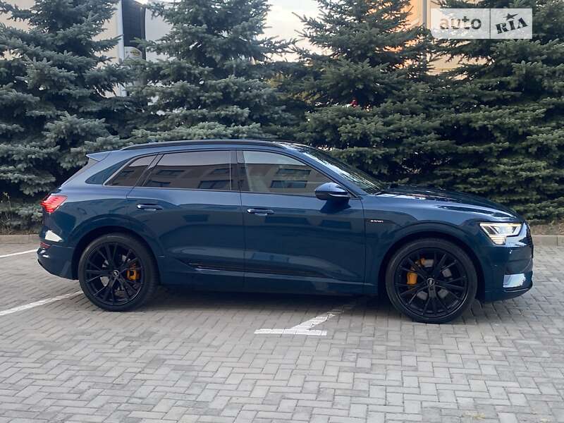 Внедорожник / Кроссовер Audi e-tron 2018 в Харькове