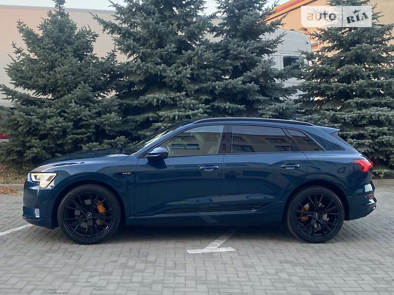 Внедорожник / Кроссовер Audi e-tron 2018 в Харькове