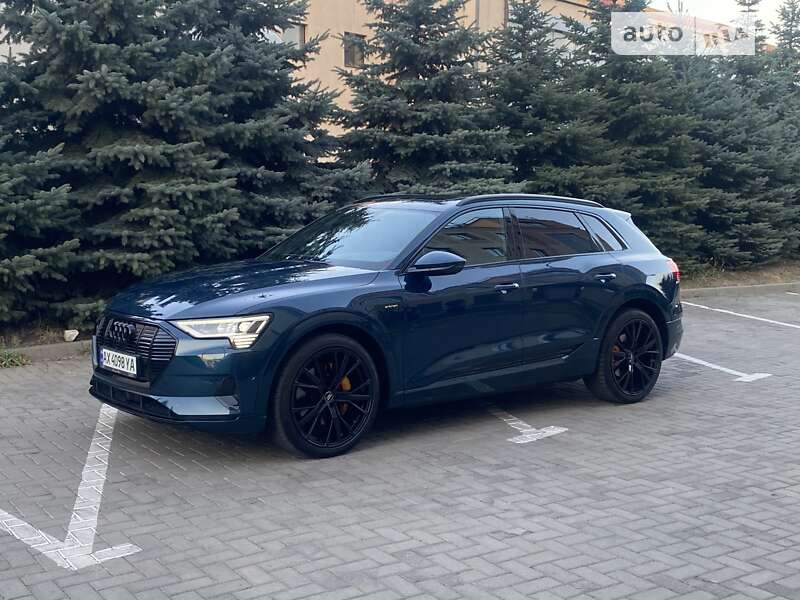 Внедорожник / Кроссовер Audi e-tron 2018 в Харькове