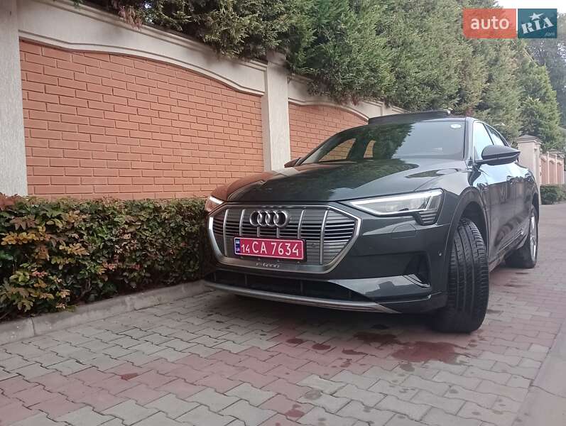 Внедорожник / Кроссовер Audi e-tron 2019 в Киеве