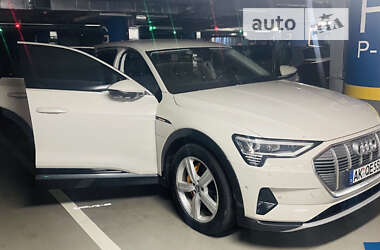 Внедорожник / Кроссовер Audi e-tron 2019 в Киеве