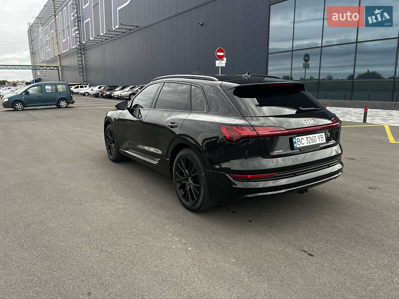 Позашляховик / Кросовер Audi e-tron 2021 в Львові