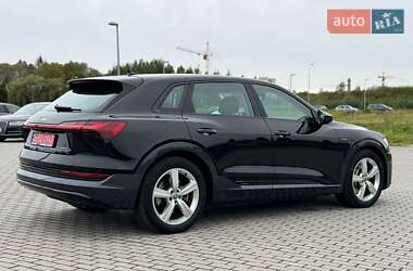 Позашляховик / Кросовер Audi e-tron 2019 в 