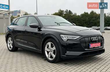 Позашляховик / Кросовер Audi e-tron 2019 в 