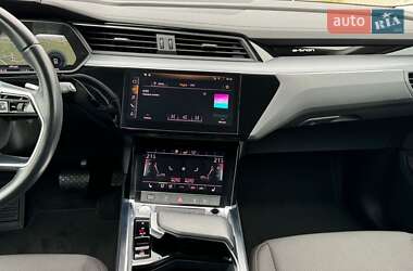 Позашляховик / Кросовер Audi e-tron 2019 в 