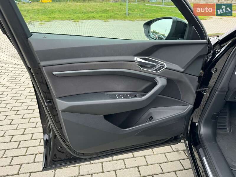 Внедорожник / Кроссовер Audi e-tron 2019 в Львове фото 26 Внедорожник / Кроссовер Audi e-tron 2019 в Львове