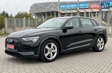 Позашляховик / Кросовер Audi e-tron 2019 в 