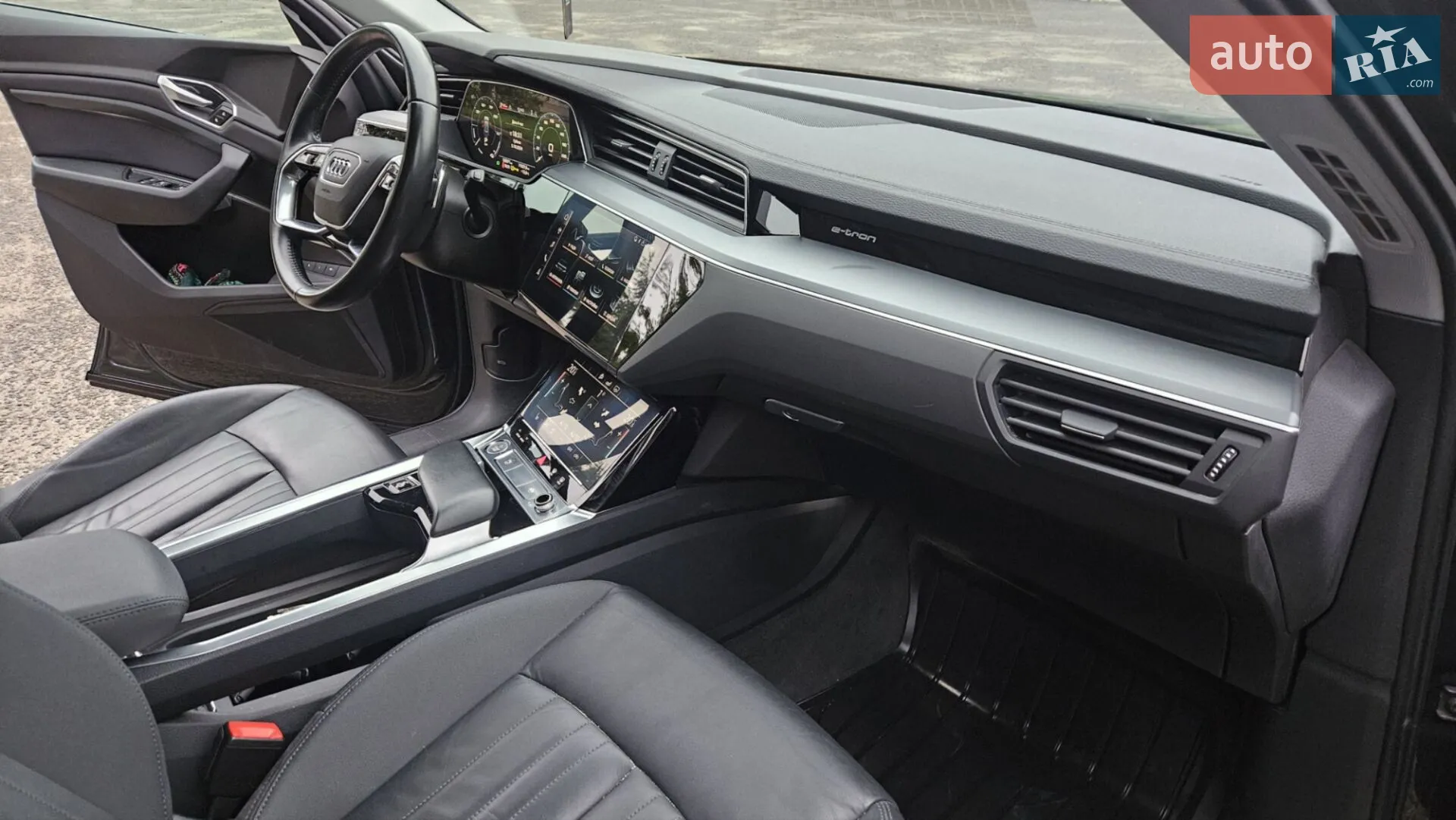 2020 Audi e-tron - мініатюра 18