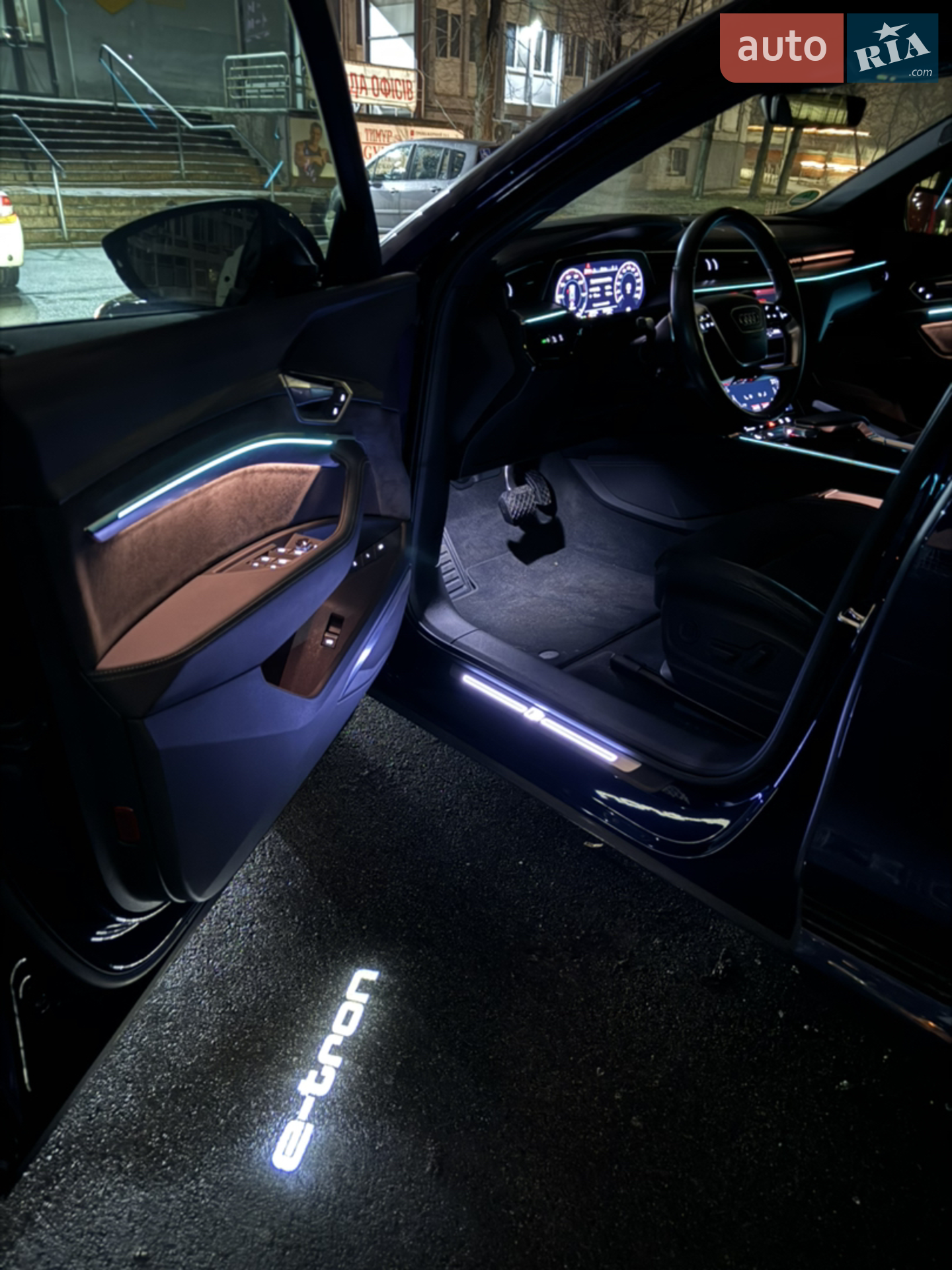 2020 Audi e-tron - мініатюра 14