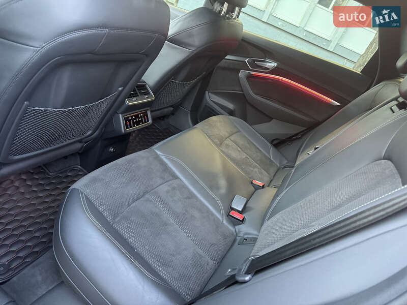 Внедорожник / Кроссовер Audi e-tron 2020 в Киеве
