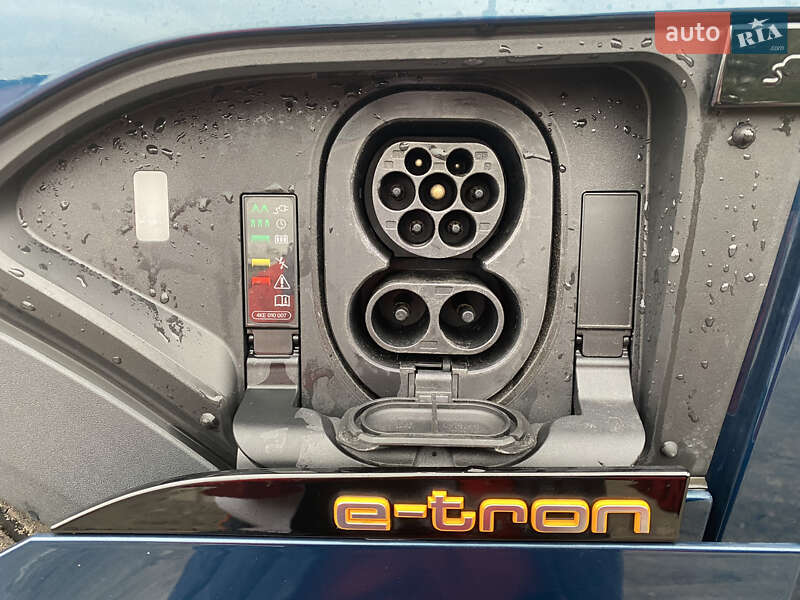 Внедорожник / Кроссовер Audi e-tron 2022 в Полтаве