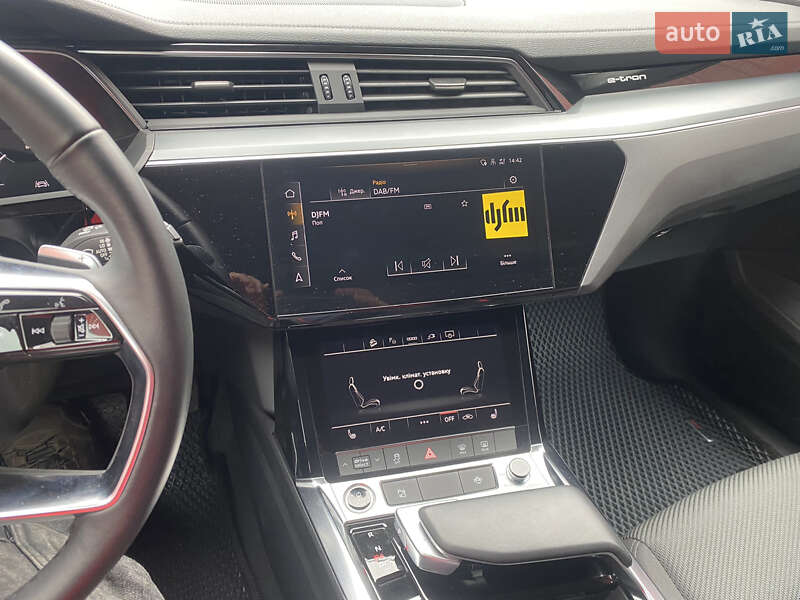 Внедорожник / Кроссовер Audi e-tron 2022 в Полтаве