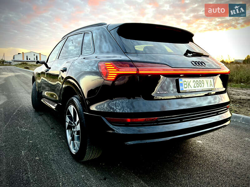 Внедорожник / Кроссовер Audi e-tron 2019 в Ровно