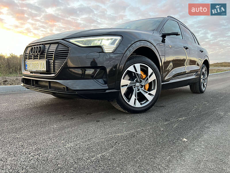 Внедорожник / Кроссовер Audi e-tron 2019 в Ровно