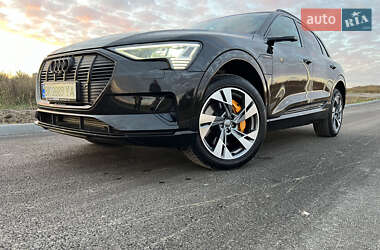 Внедорожник / Кроссовер Audi e-tron 2019 в 