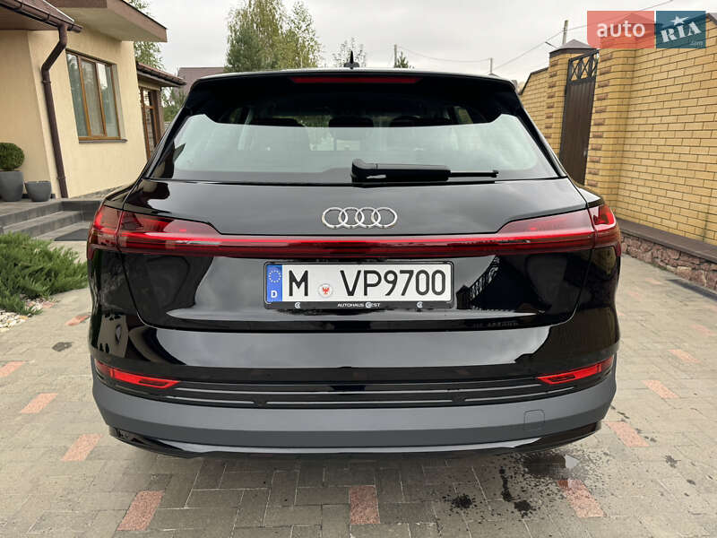 Позашляховик / Кросовер Audi e-tron 2021 в Житомирі