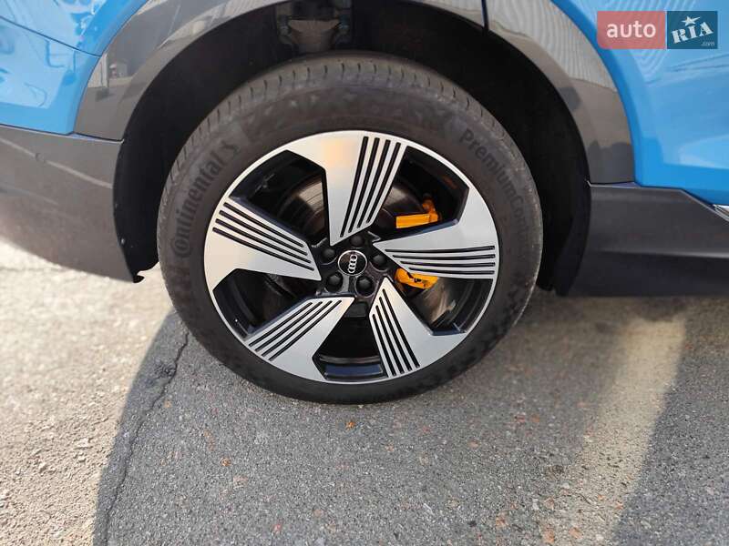 Внедорожник / Кроссовер Audi e-tron 2019 в Киеве
