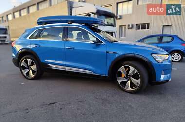 Внедорожник / Кроссовер Audi e-tron 2019 в 