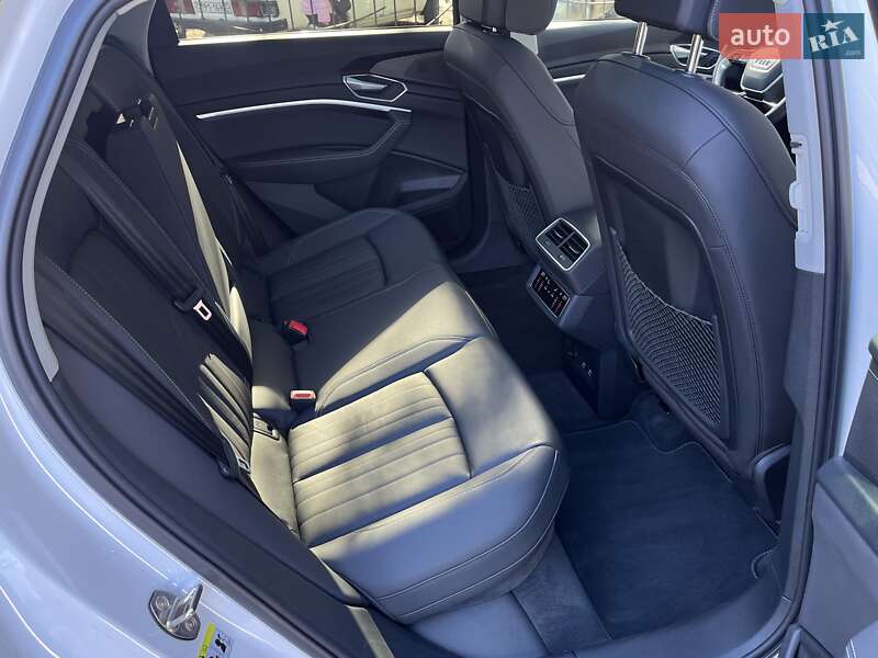 Позашляховик / Кросовер Audi e-tron 2020 в Одесі