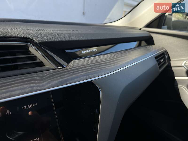 Позашляховик / Кросовер Audi e-tron 2020 в Одесі