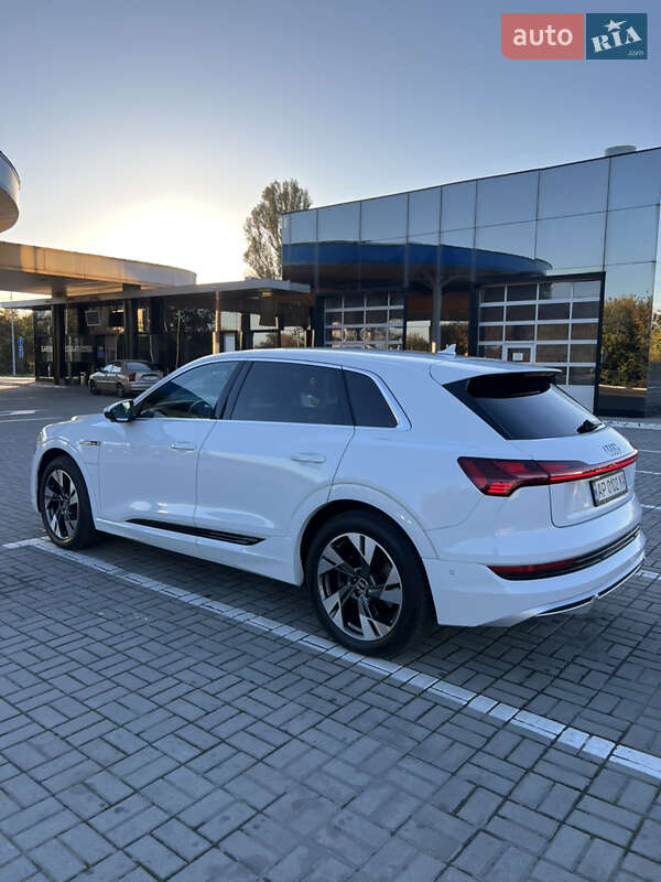 Внедорожник / Кроссовер Audi e-tron 2020 в Днепре