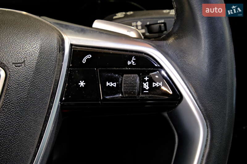 Позашляховик / Кросовер Audi e-tron 2020 в Одесі